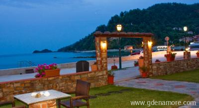 Kamelia, zasebne nastanitve v mestu Thassos, Grčija