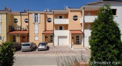 Mare, alloggi privati a Poreč, Croazia