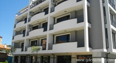 Апартамент в комплекс "Night Breeze"Сарафово, privat innkvartering i sted Burgas, Bulgaria