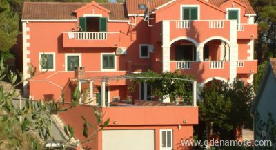 Villa JUPPY, private accommodation in city Brač Supetar, Croatia
