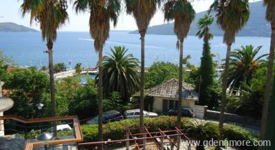Apartamento en Herceg-Novi, alojamiento privado en Herceg Novi, Montenegro