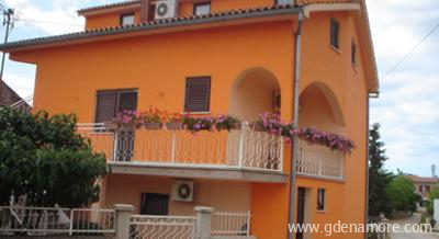 APARTAMENTO DENNI, alojamiento privado en TAR, Croacia