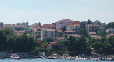 Apartmaji DIOCLES, zasebne nastanitve v mestu Okrug Gornji, Hrva&scaron;ka