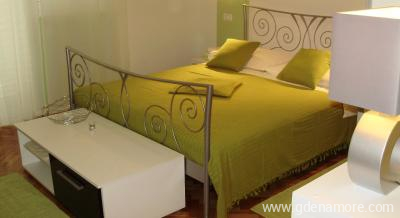 Aartmani Primo&scaron;ten, zasebne nastanitve v mestu Primo&scaron;ten, Hrva&scaron;ka