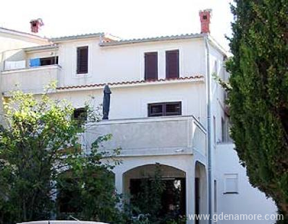 Appartamento Marija Ivanovska, alloggi privati a Rab, Croazia - Slika kuce