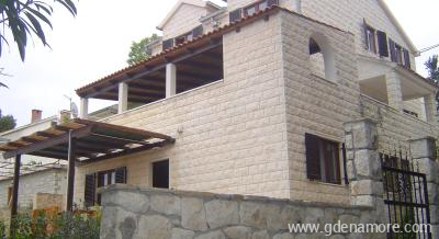 Apartamentos Beba, alojamiento privado en Brač Splitska, Croacia